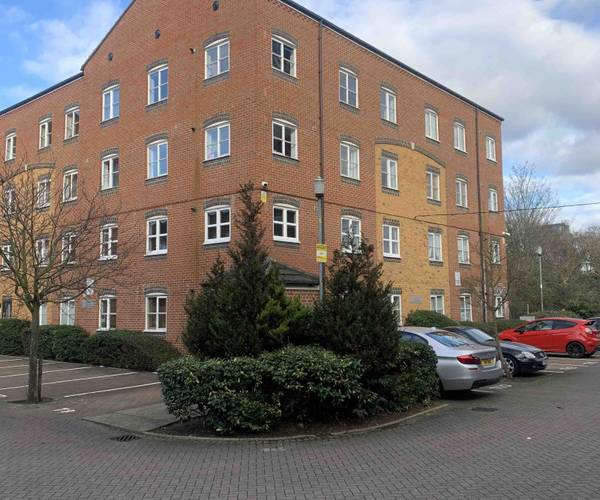 Otter Close, E15