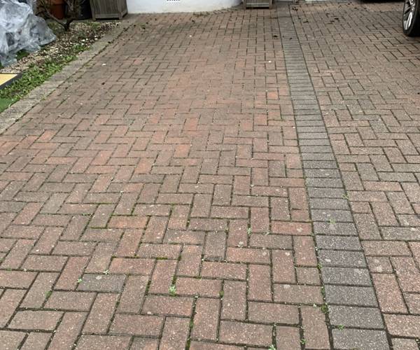 Kingston Avenue, TW14