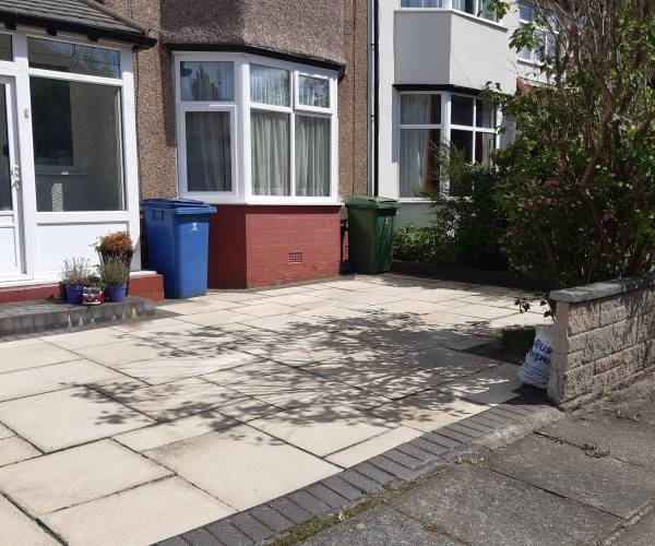 Parking on Edale Road, L18
