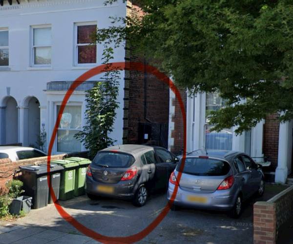 Parking on Victoria Road South, PO5