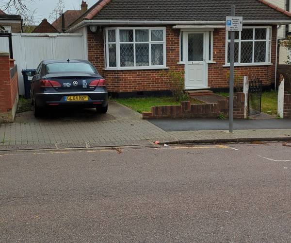 Parking on Heming Road, HA8