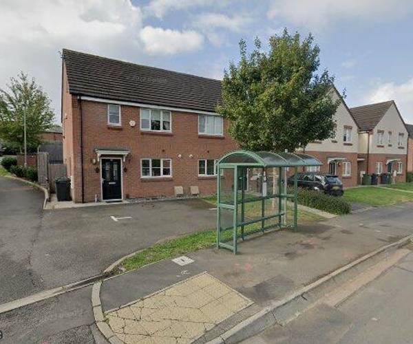 Parking on Lonsdale Road, LE4
