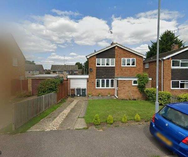 Needham Road, LU4