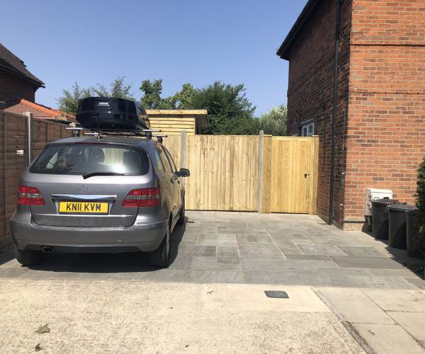 Parking on Sundew Avenue, W12