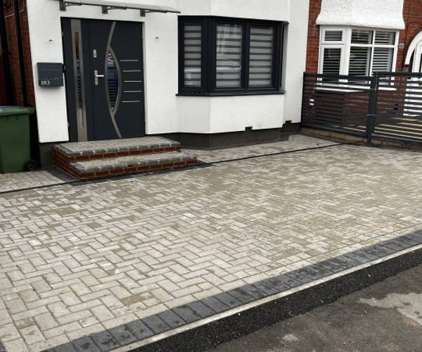 Parking on King Georges Avenue, SO15