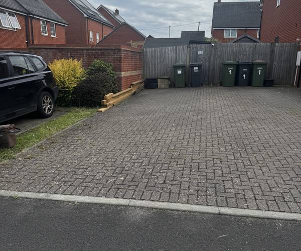 Parking on Noyce Court, SO30