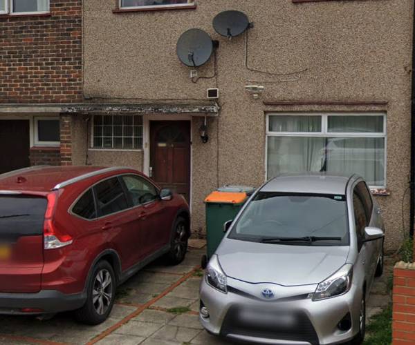 Parking on Paul Street, E15