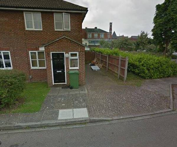 Parking on Carpenter Close, PO4