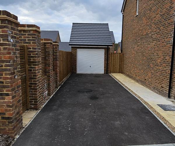 Mordaunt Crescent, RH10