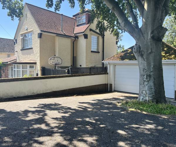 Springfield Road, BH14
