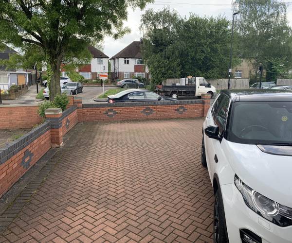 Parking on Eastcote Lane, UB5