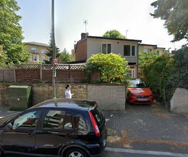Parking on Horndean Close, SW15