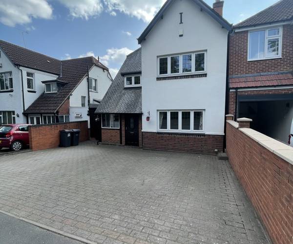 Brook Lane, B13