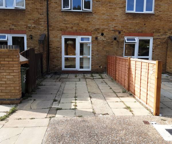 Parking on Millshott Close, SW6