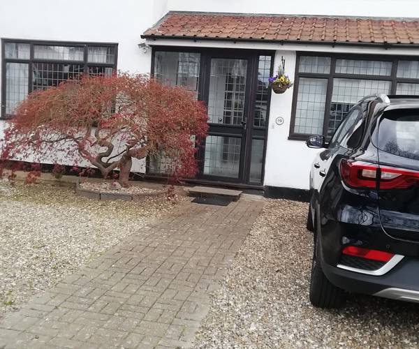 Redway Drive, TW2