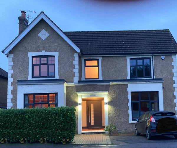 Parking on Oakwood Road, RH6