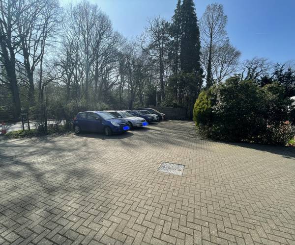 Radford Road, RH10
