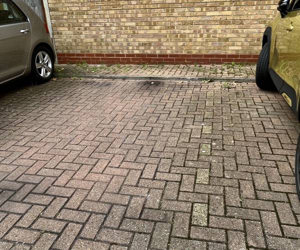 Burns Close, E17