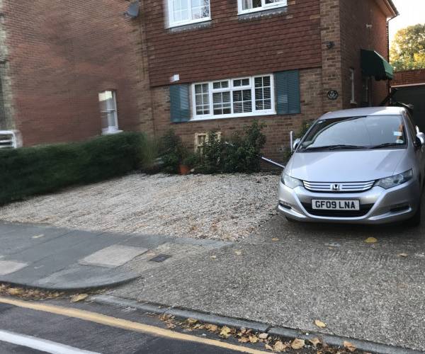 Parking on Roper Road, CT2