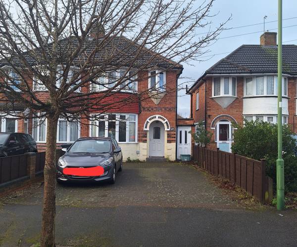 10 minutes from NEC and Birmingham Airport