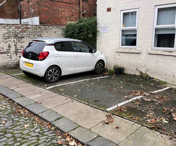 Parking on Tankerville Place, NE2