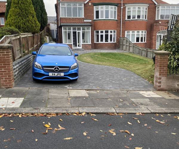 Parking on Barnes View, SR4