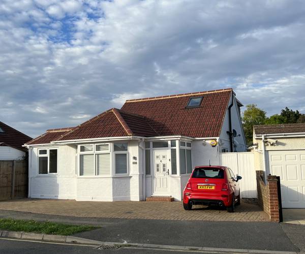 Parking on Bourne Avenue, HA4