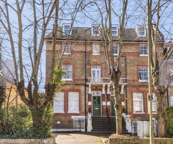 Parking on Oakhill Road, SW15