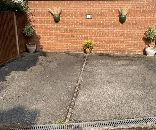 Rookery Drive, LU2