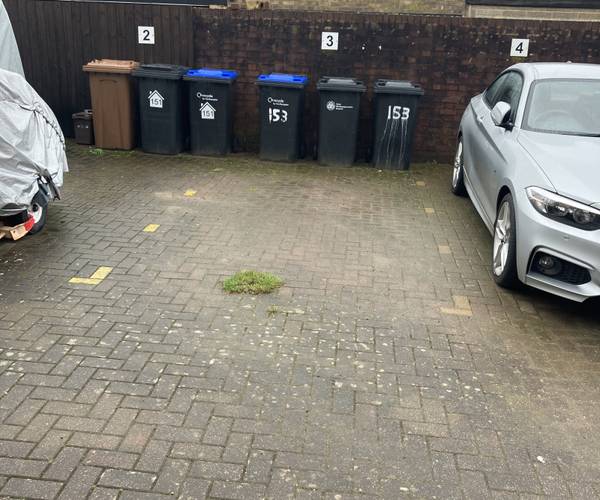 Parking on Abington Avenue, NN1