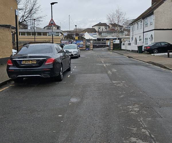 Parking on Hanameel Street, E16