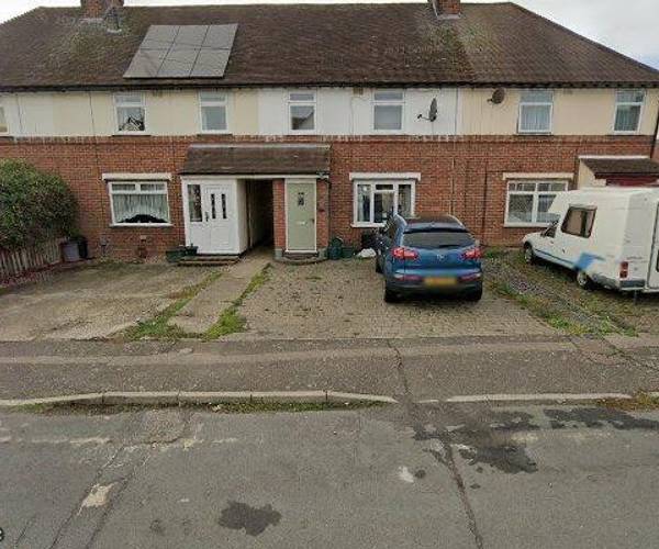 Parking on Mercers Way, CO1