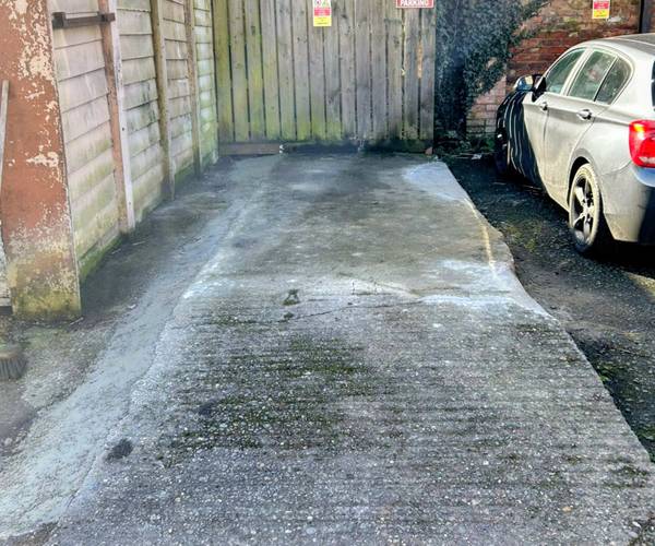 Parking on Lock Street, WR5