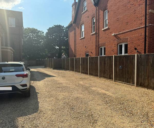 Parking on Linden Road, MK40