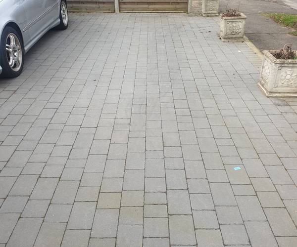 Parking on The Chase, UB10