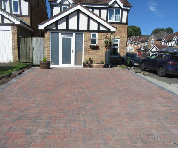 Macadam Gardens, CA11