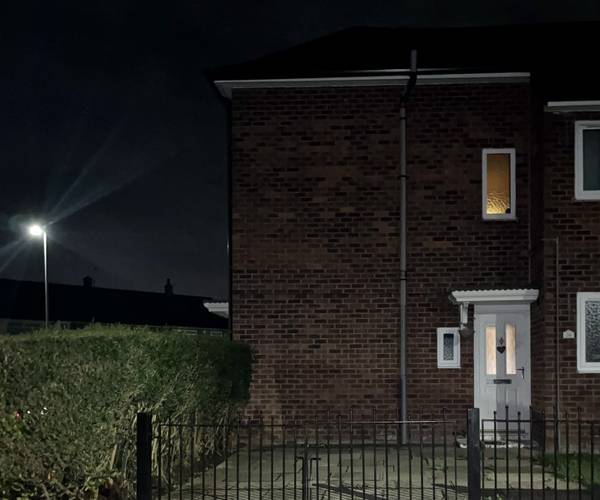 Parking on Thornsgreen Road, M22
