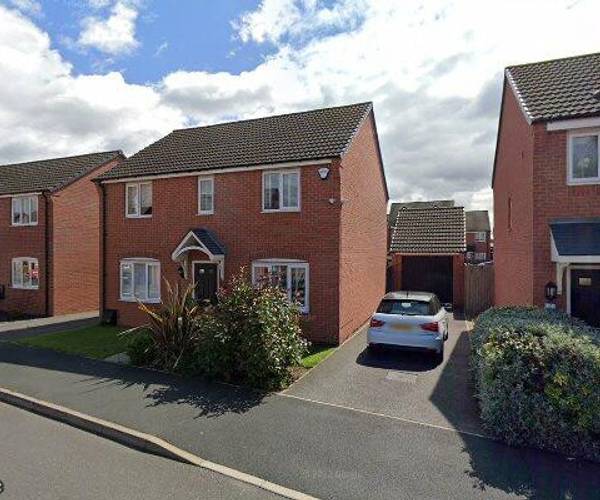 Parking on Upton Drive, DE14
