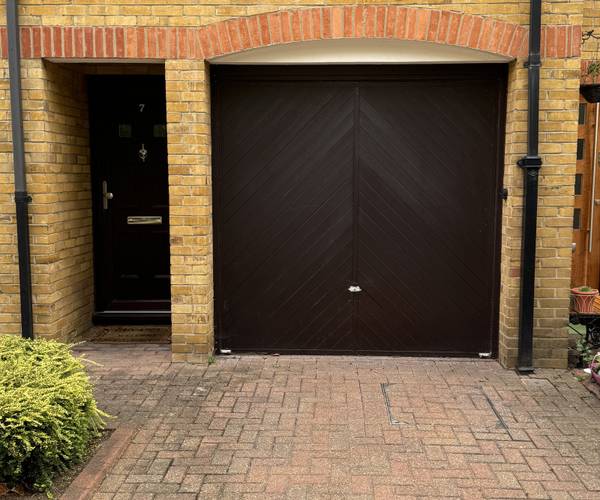 Parking on Waveney Close, E1W