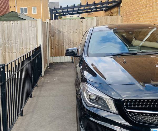 Parking on Scarth Close, M22