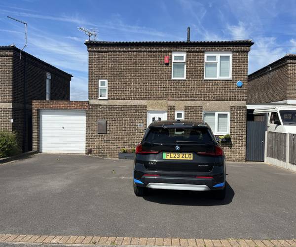 Sandringham Drive, DE21
