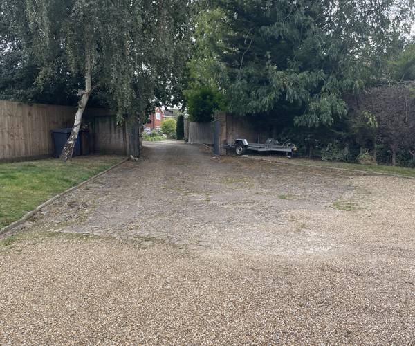 Parking on Queenscliffe Road, IP2