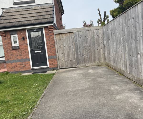 Snowdon Lane, L5