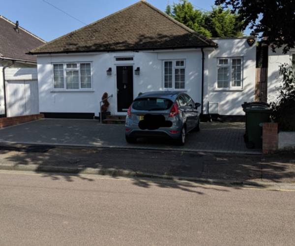 Parking on Grosvenor Road, WD6