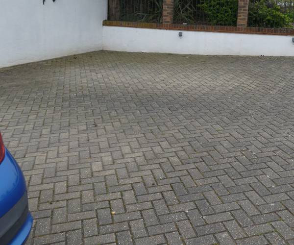 Parking on Leatherhead Road, KT23