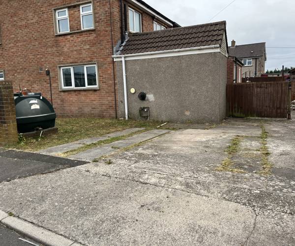 Oatfield, BS48