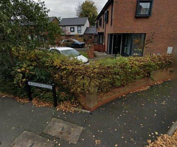 Parking on Sandon Close, L35