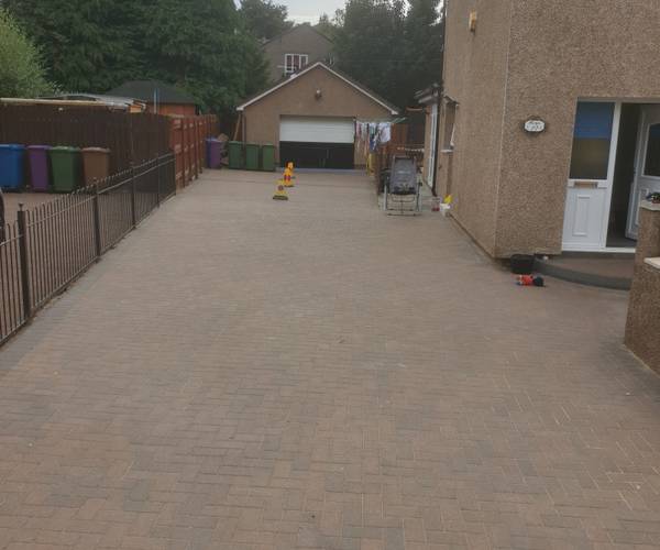 Parking on Ardmory Avenue, G42