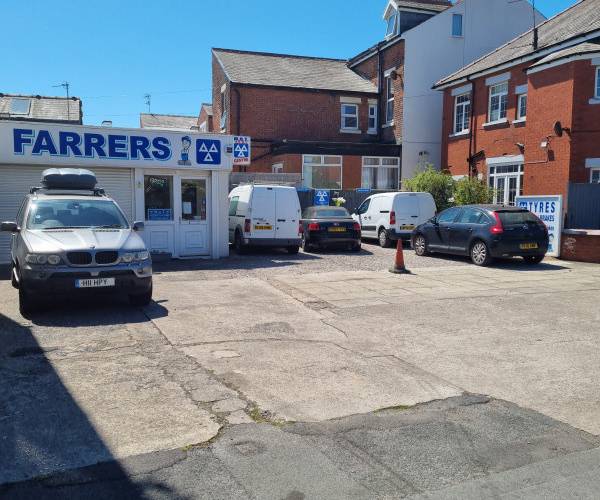 Parking on Watson Road, FY4
