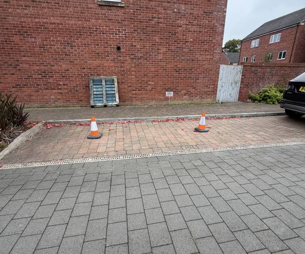 Parking on Heol Y Fynachlog, CF11